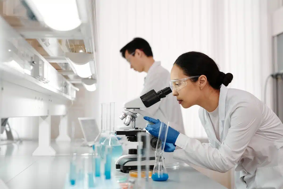 virus  laboratoire